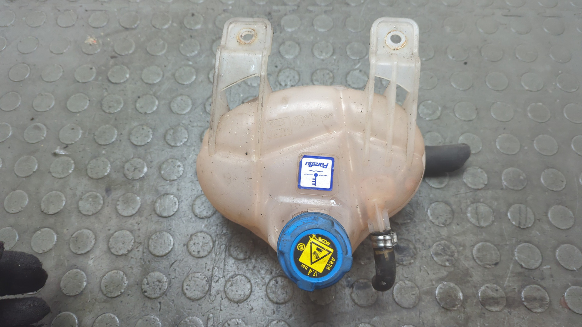 Бачок расширительный