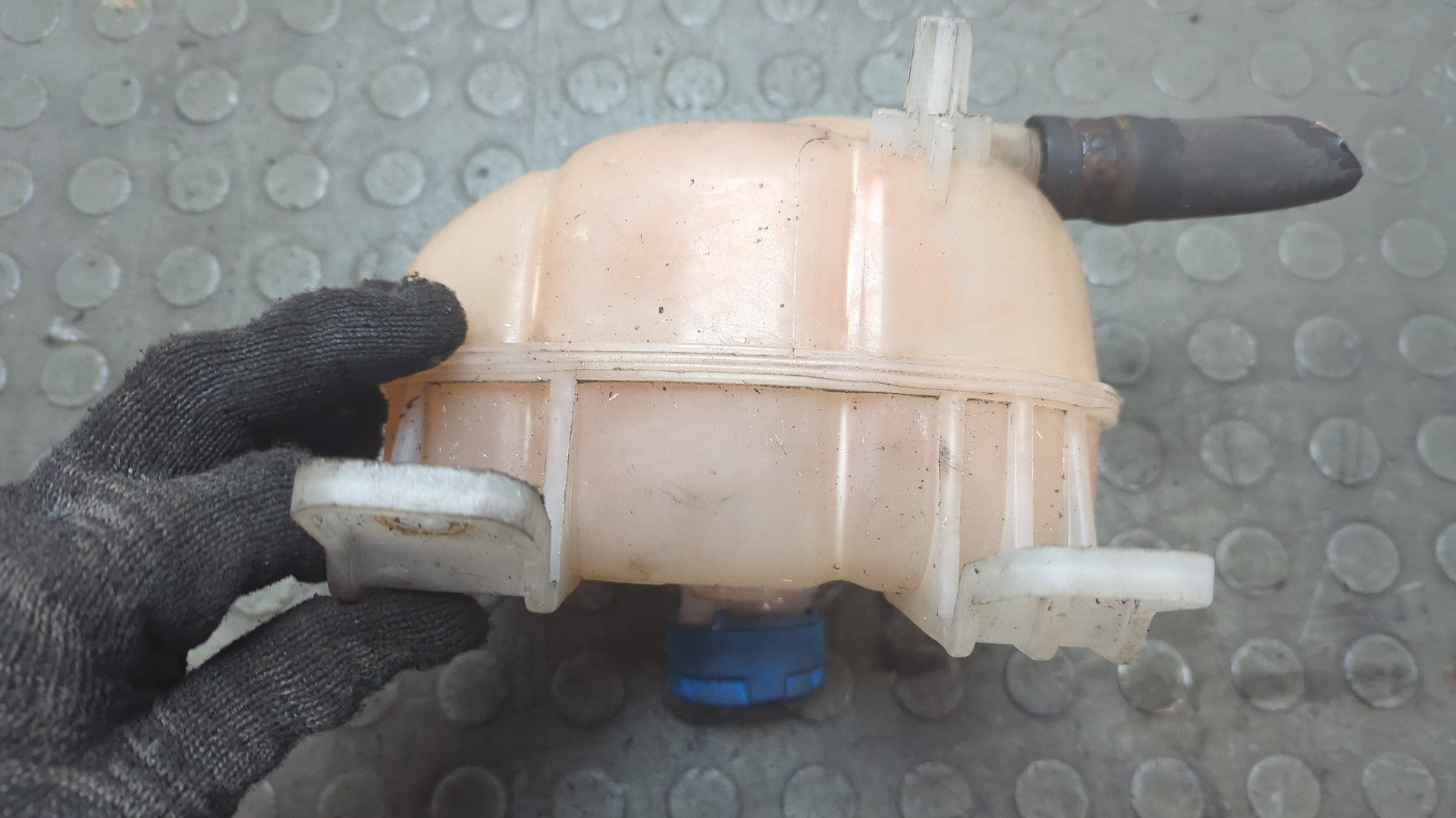 Бачок расширительный