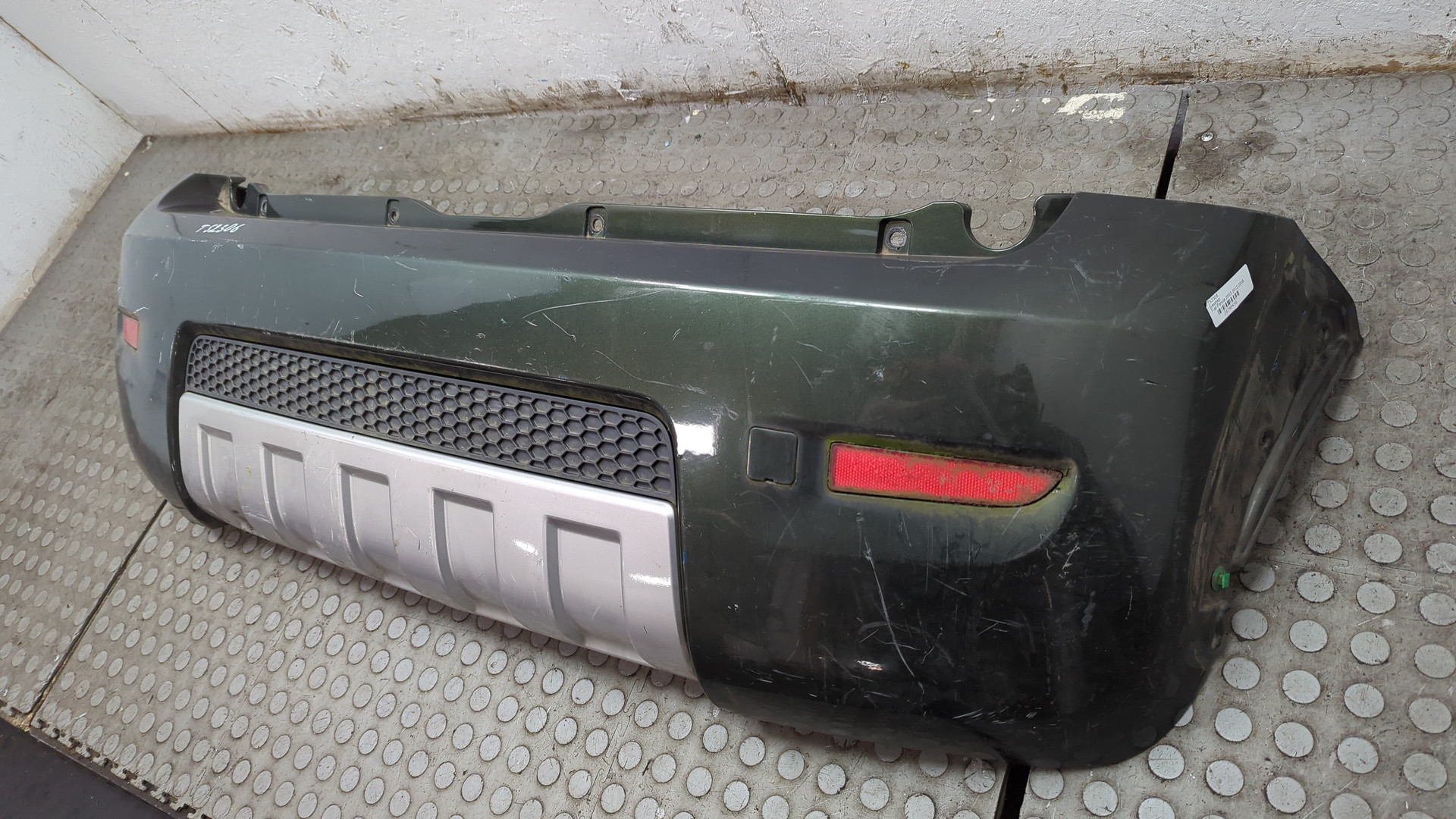 Бампер задний