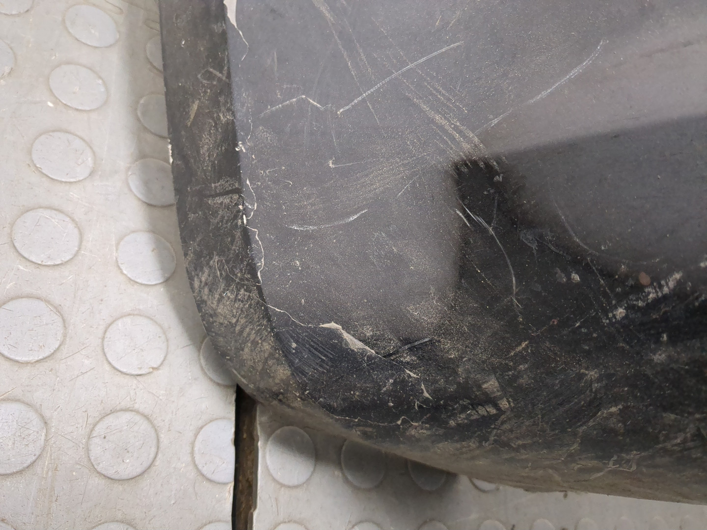 Бампер задний