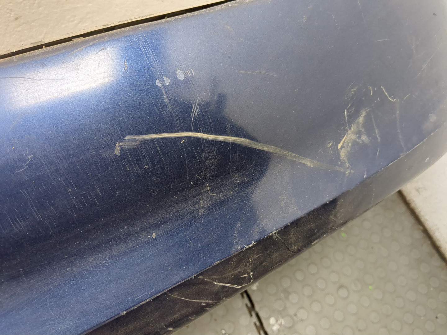 Бампер задний