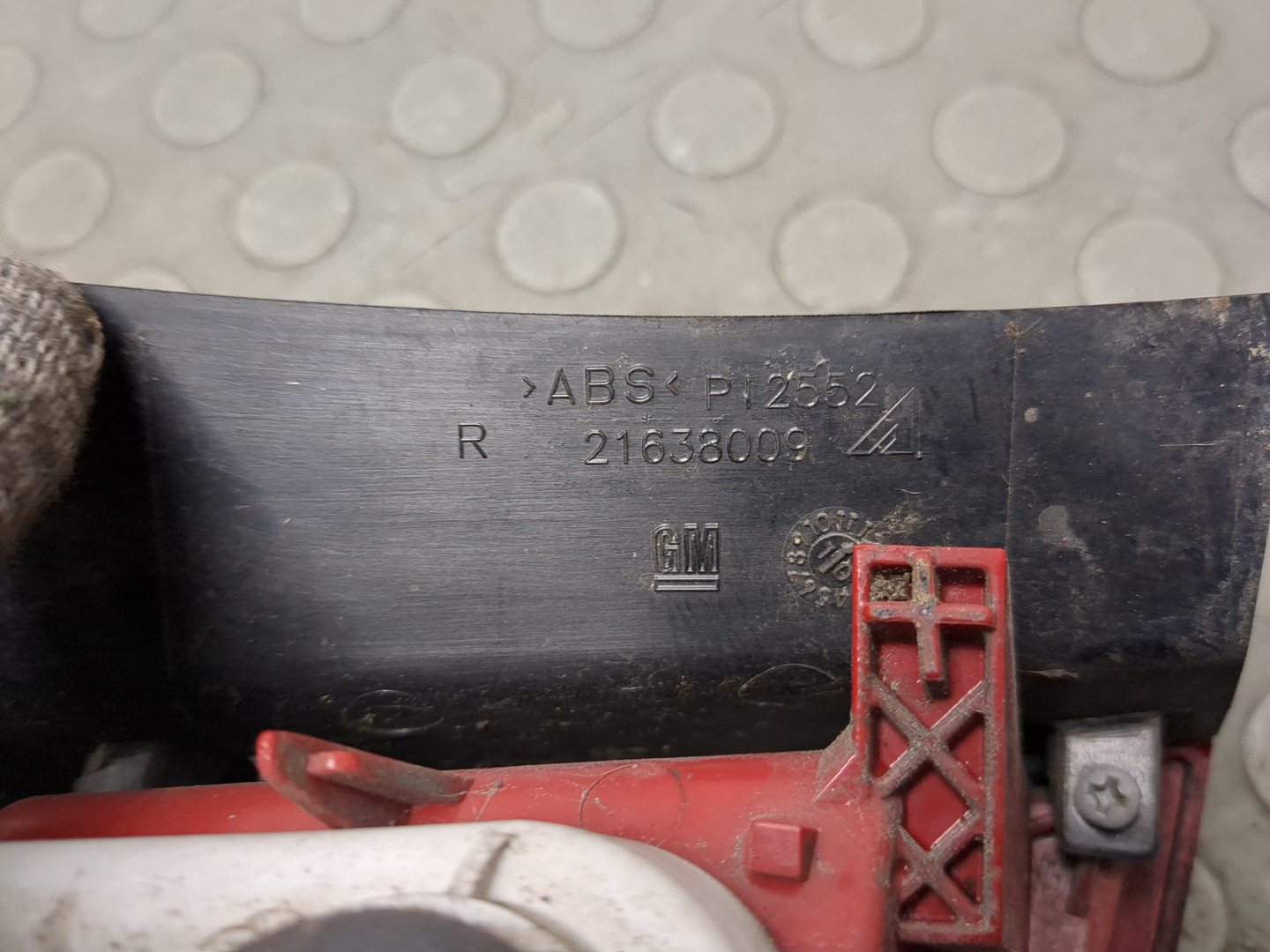 Фонарь задний правый