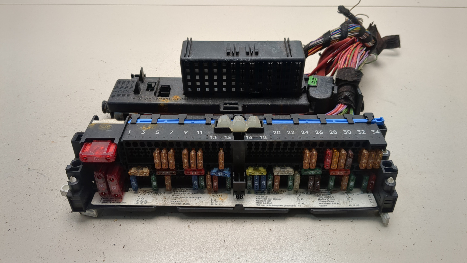 Блок предохранителей