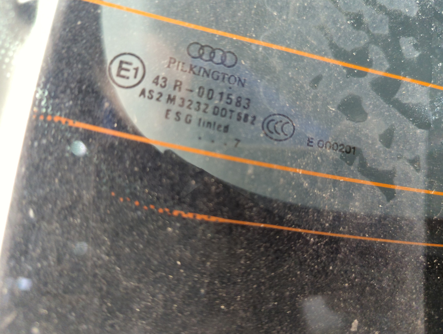 Дверь багажника