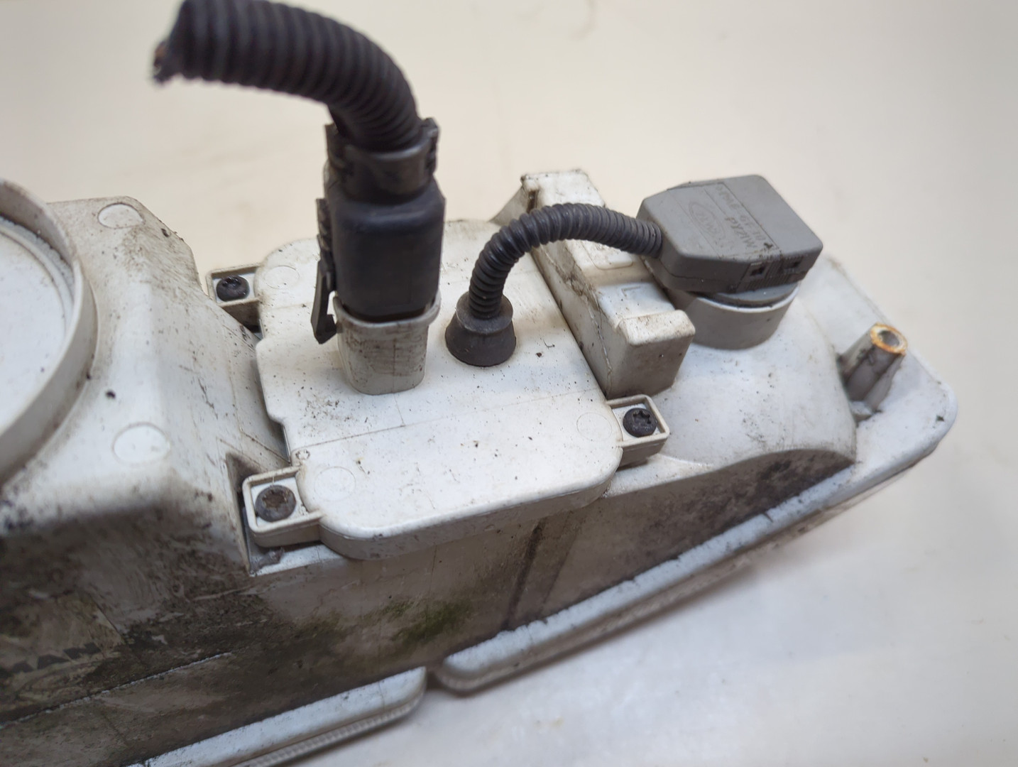 Фара противотуманная левая