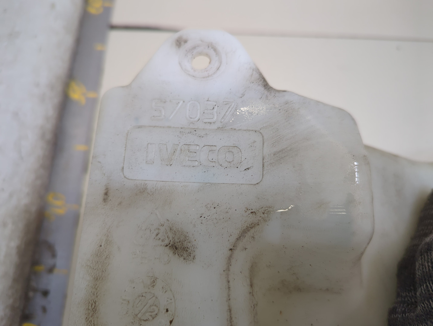 Бачок омывателя лобового стекла