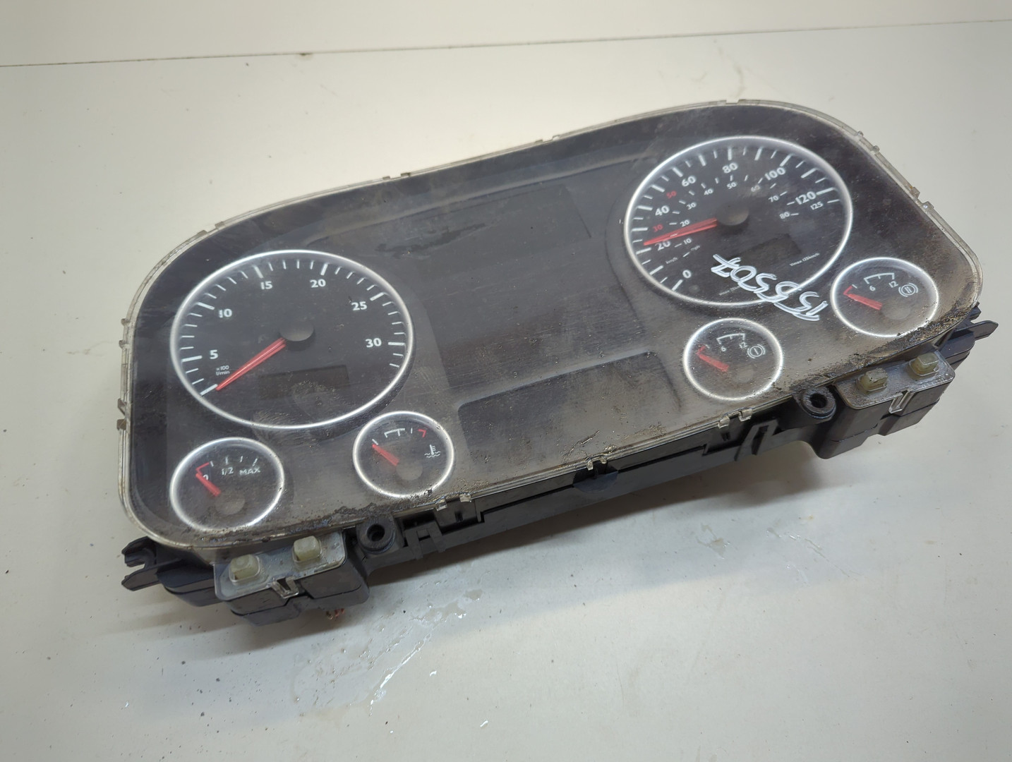 Панель приборов