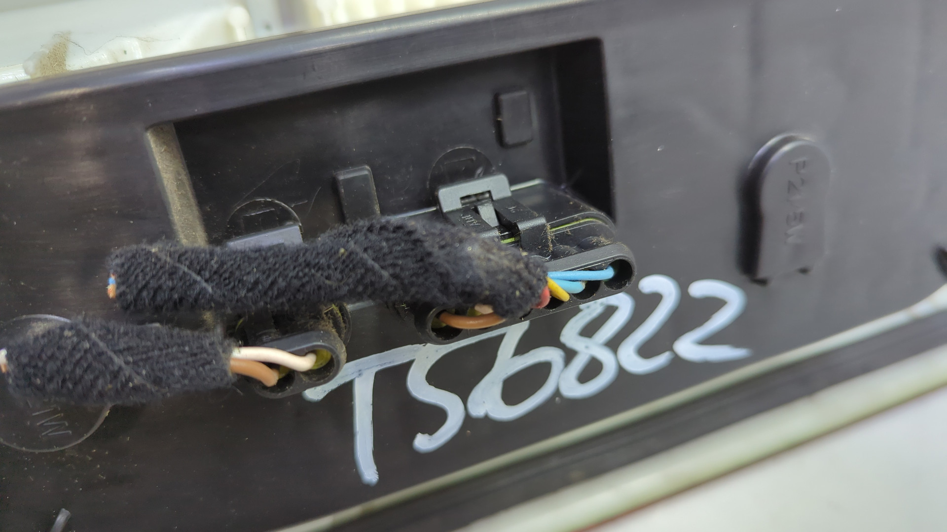 Фонарь задний левый