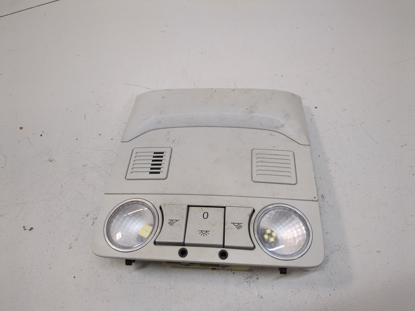 Плафон салонный