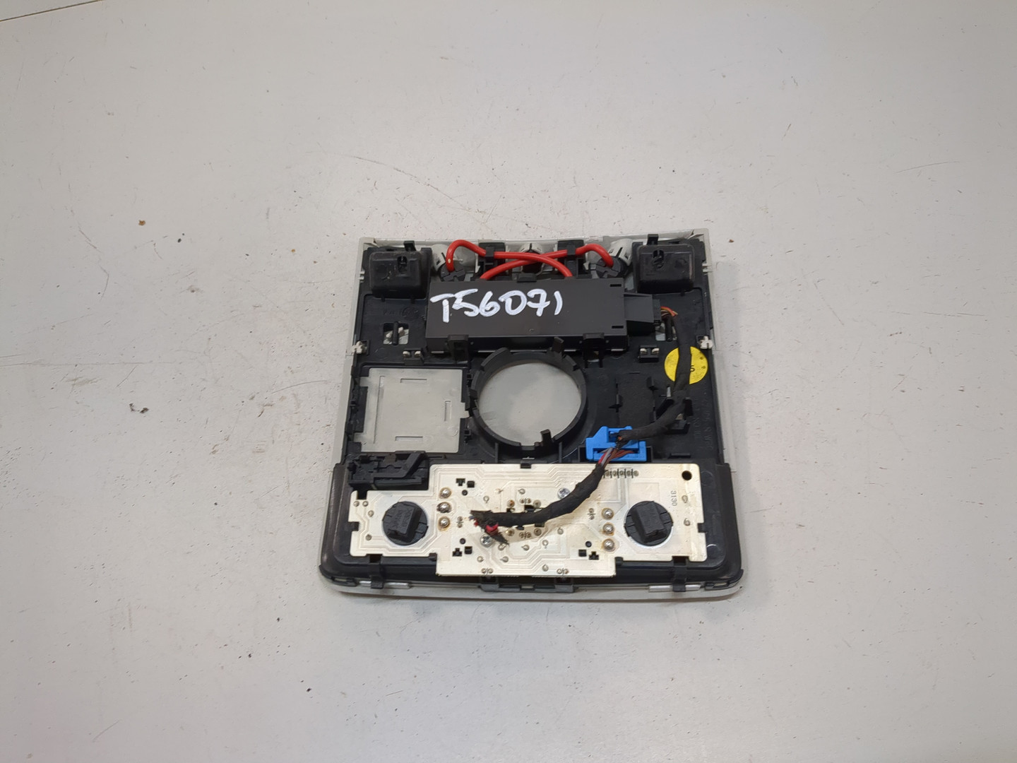 Плафон салонный