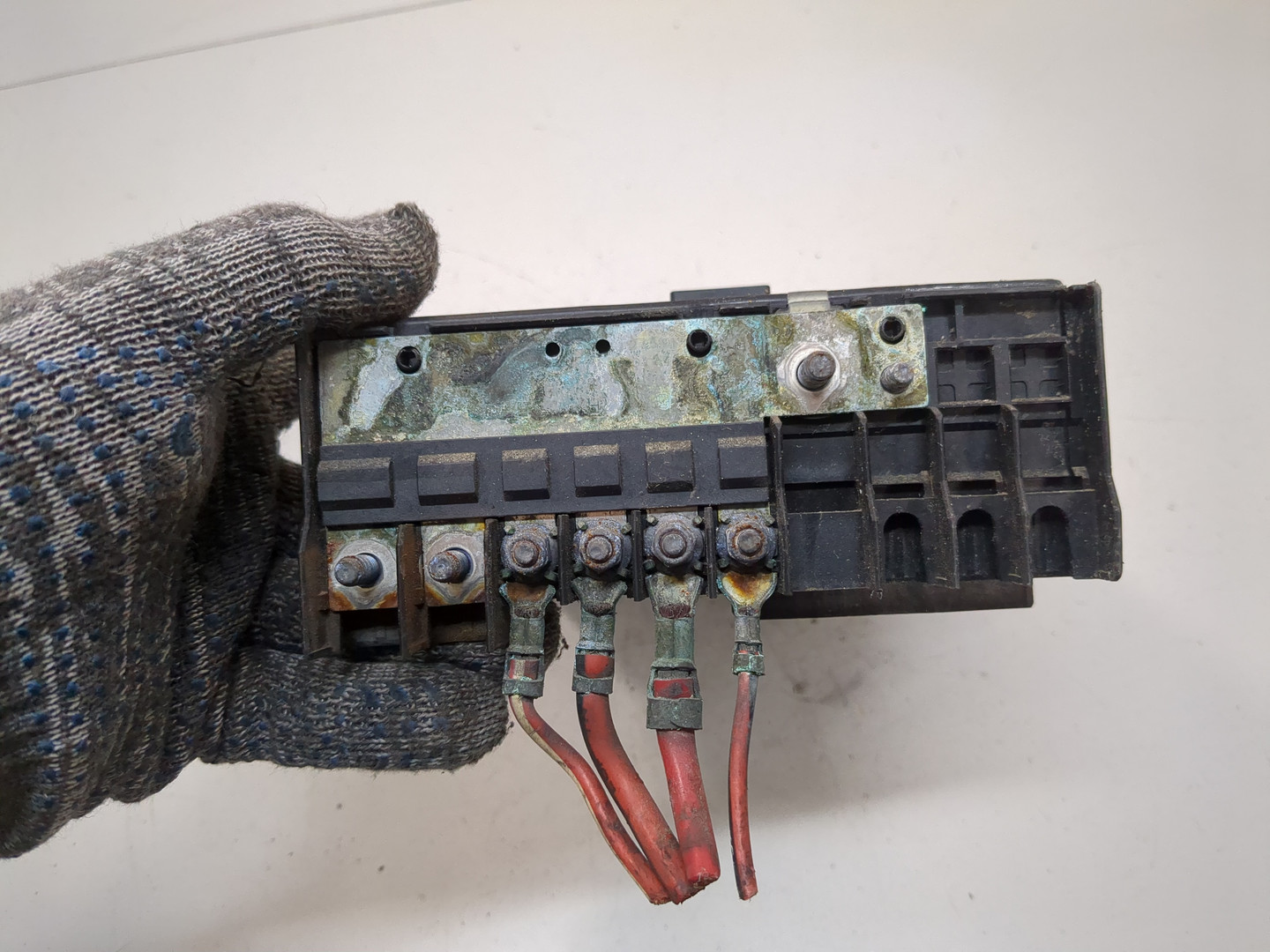 Блок предохранителей