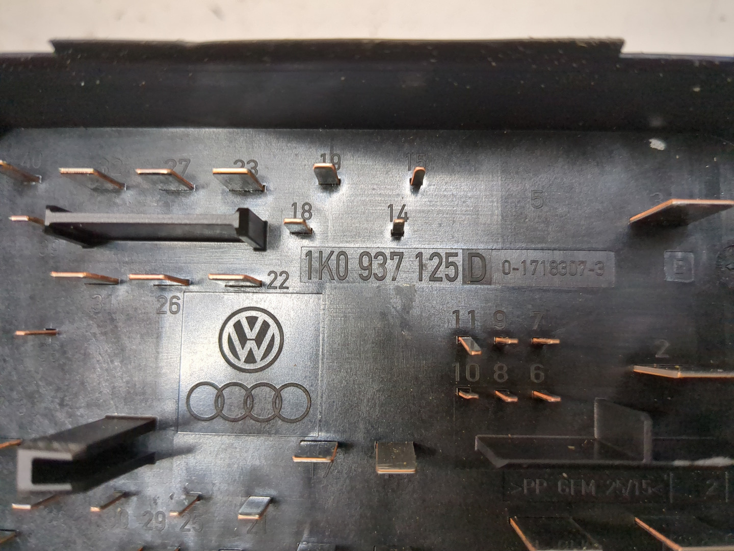 Блок предохранителей