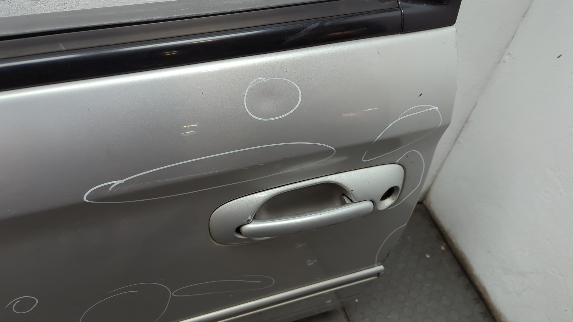 Дверь передняя левая