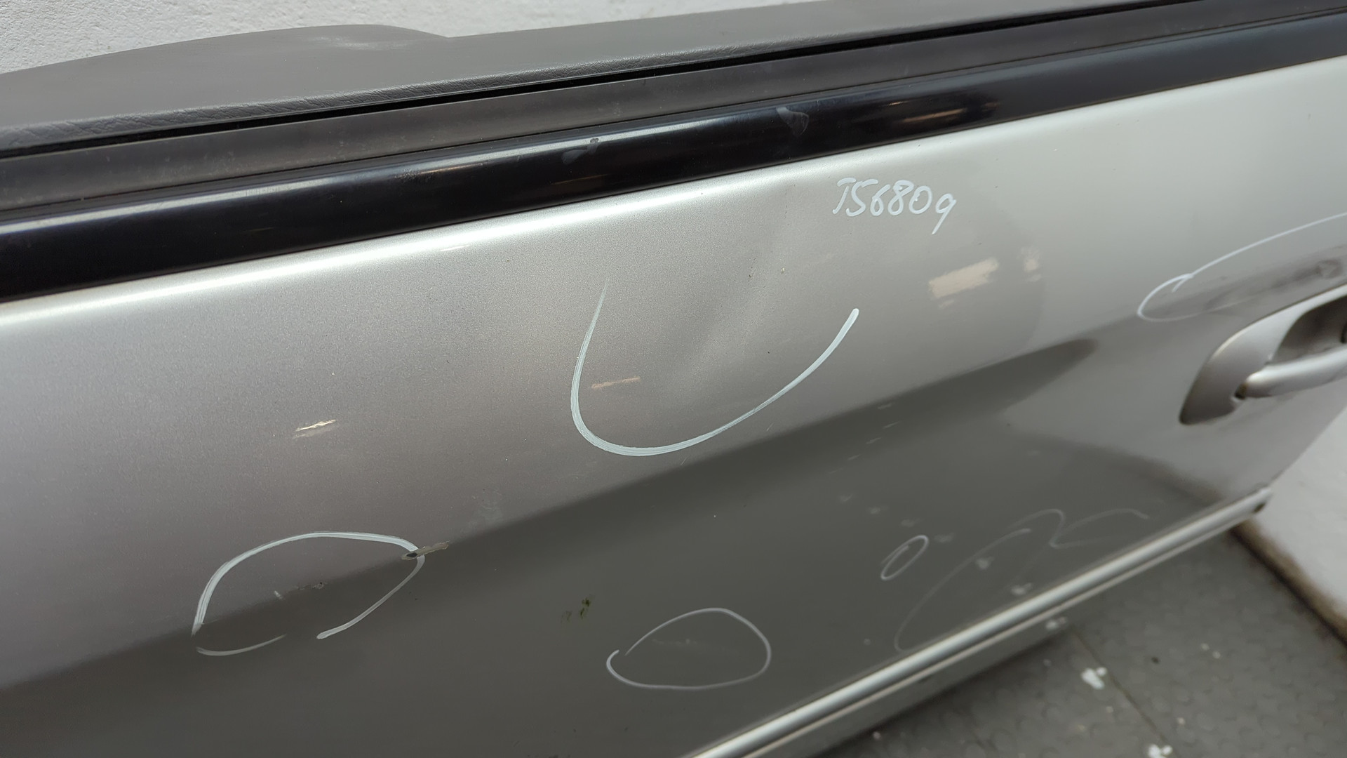 Дверь передняя левая