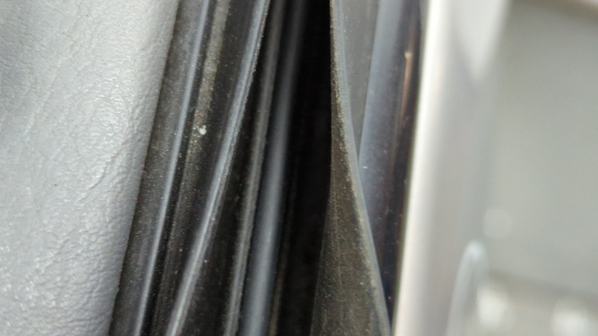 Дверь передняя левая