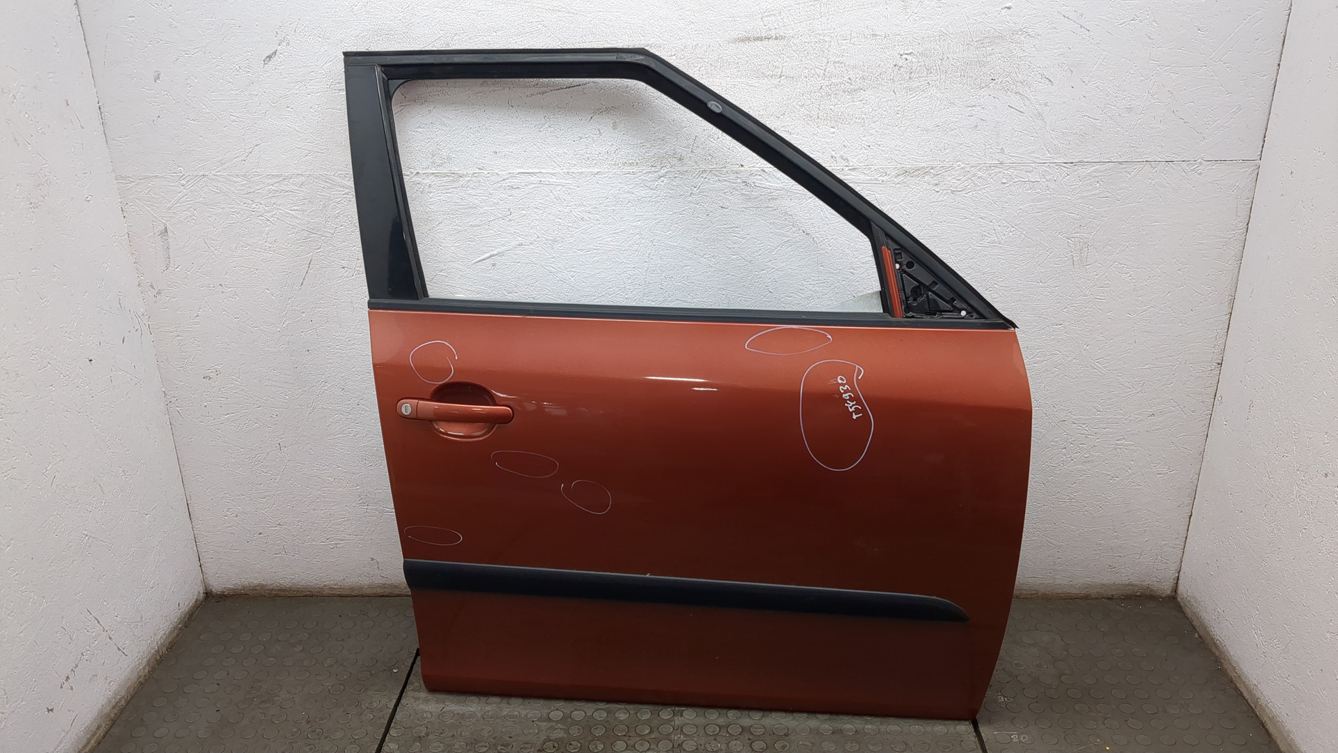 Дверь передняя правая