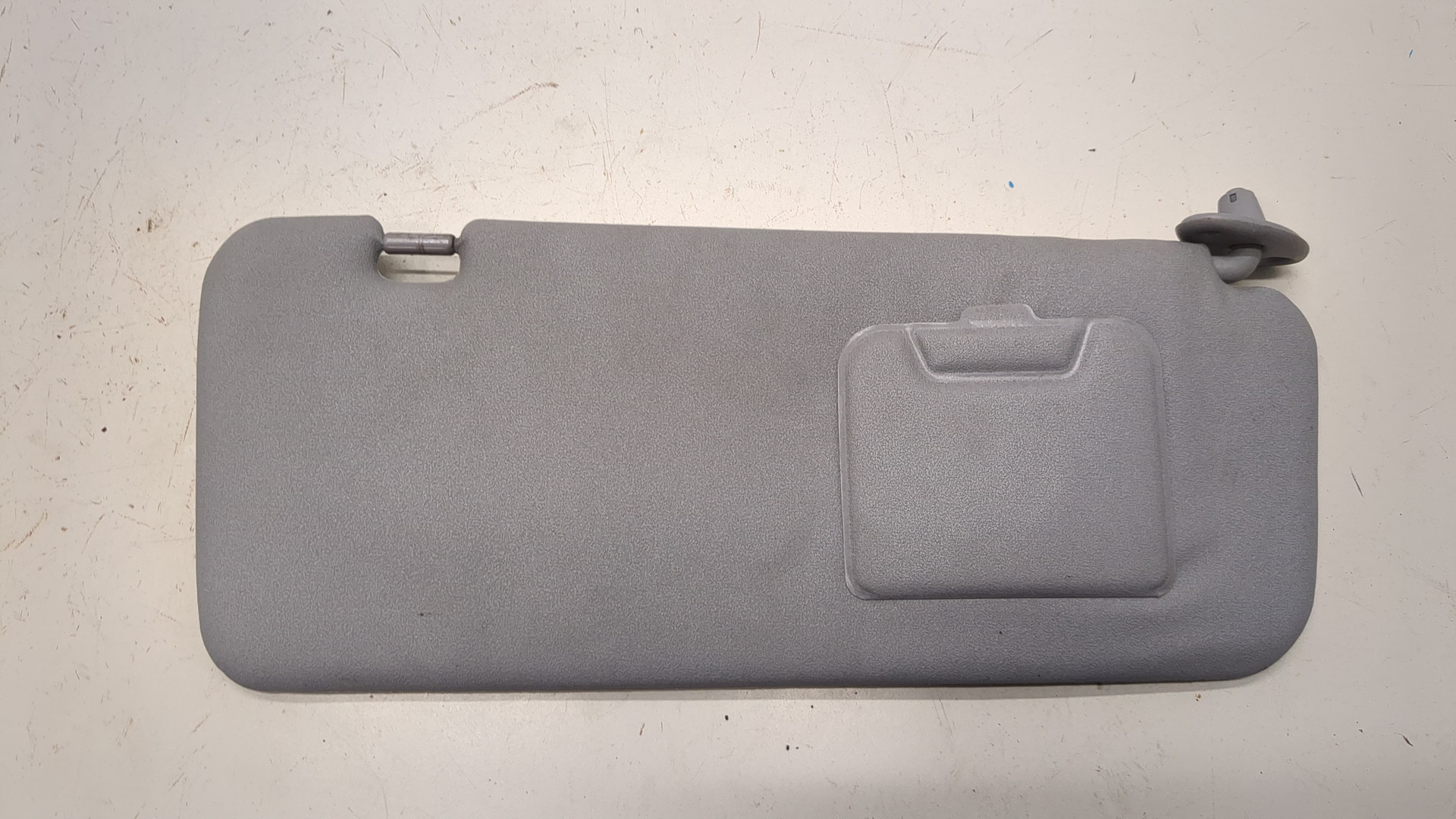 Козырек солнцезащитный