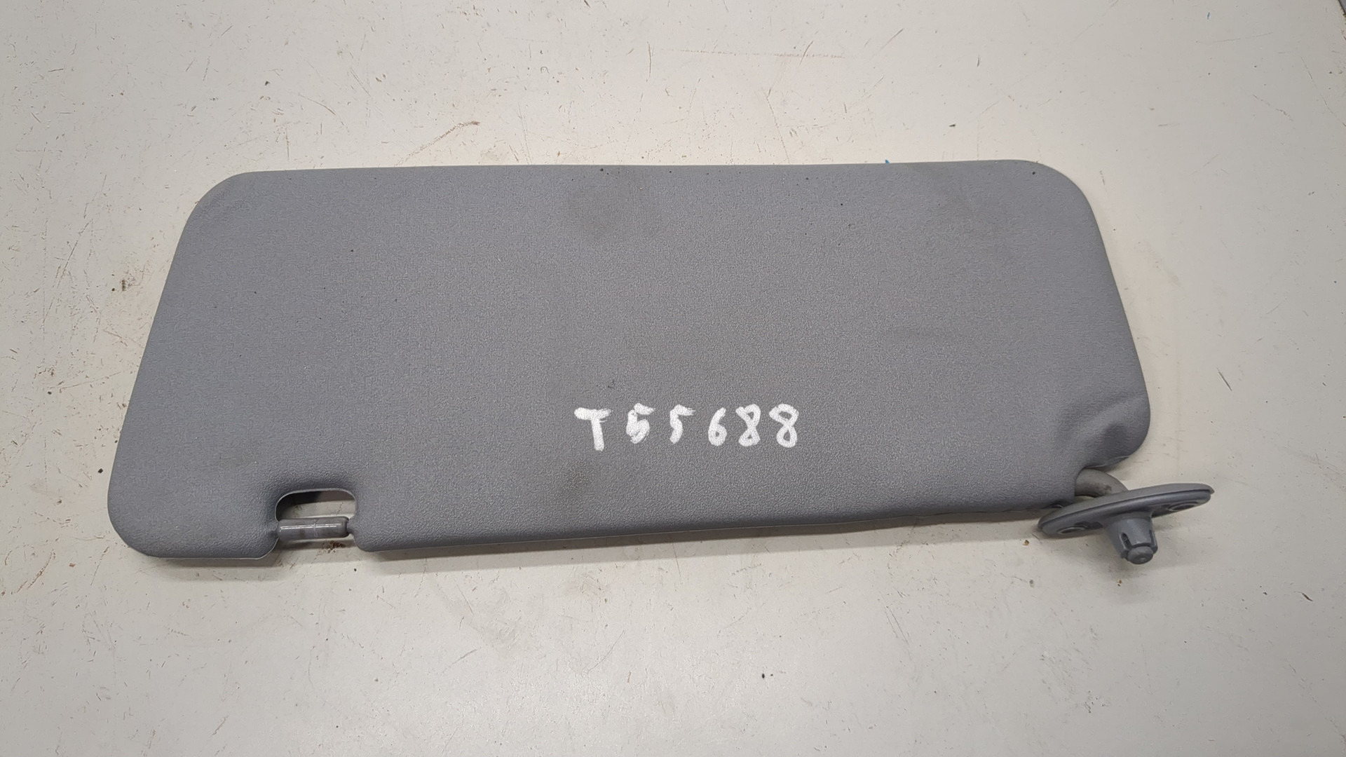 Козырек солнцезащитный