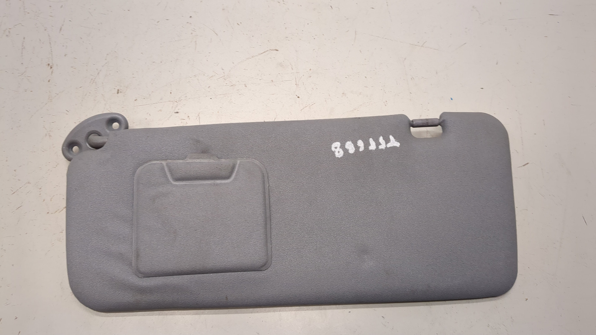 Козырек солнцезащитный