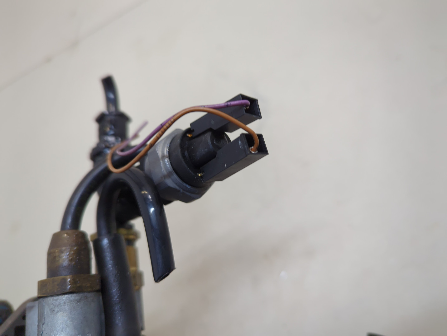 Кран ручного тормоза