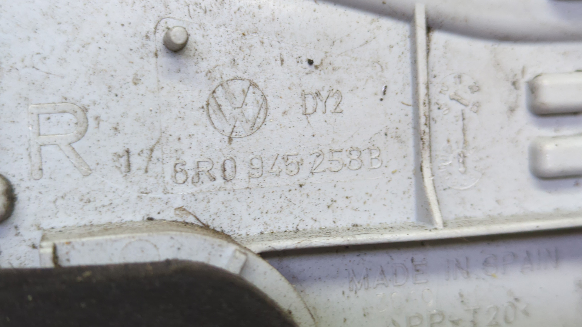 Фонарь задний правый