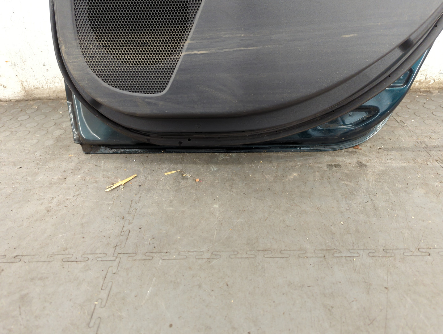 Дверь задняя правая