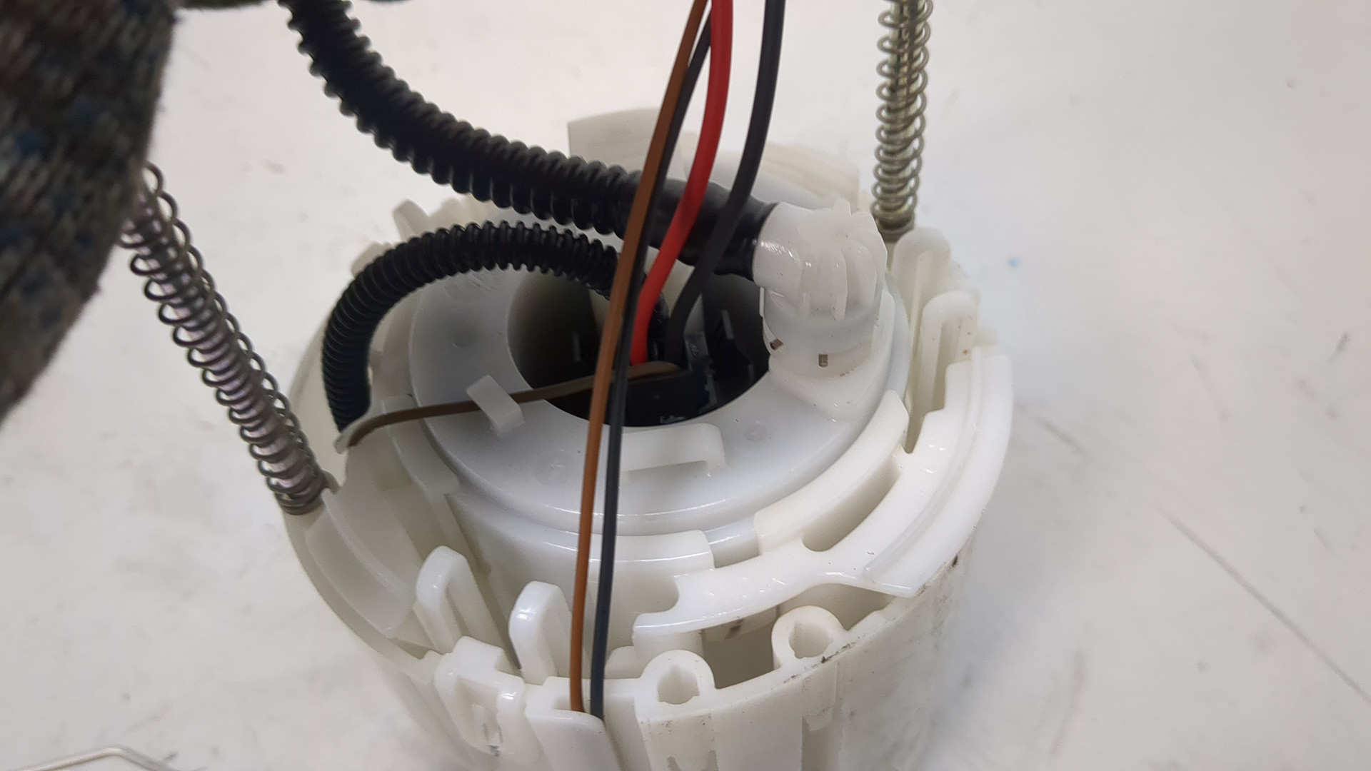 Насос топливный электрический