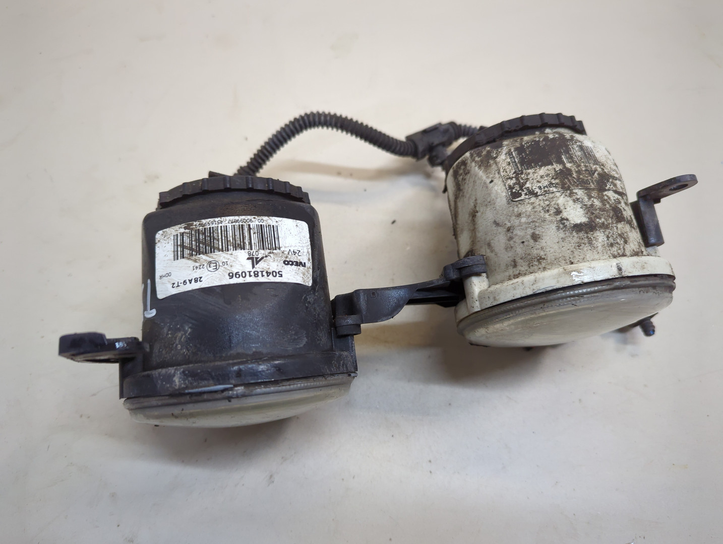 Фара противотуманная левая