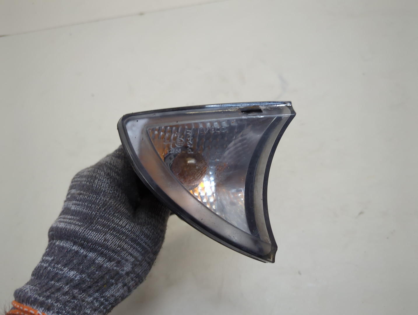 Повторитель на крыло правый