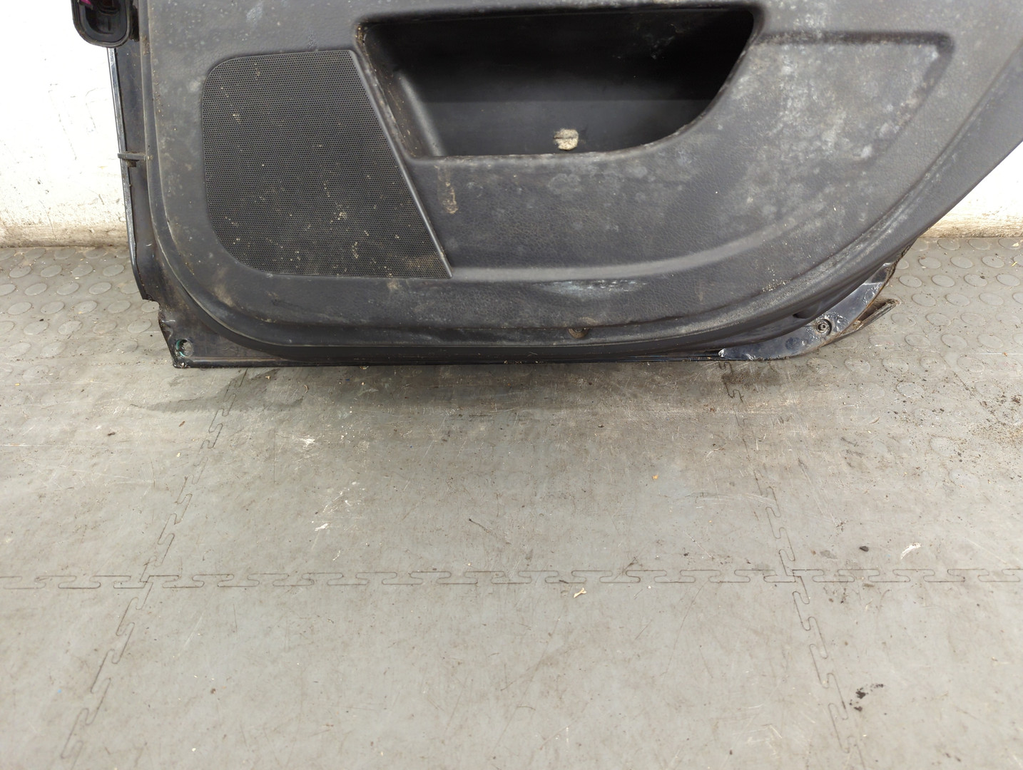 Дверь задняя правая