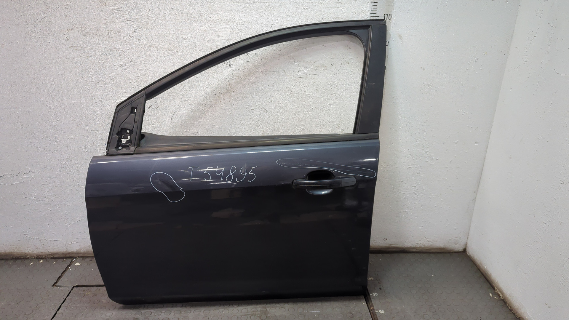 Дверь передняя левая