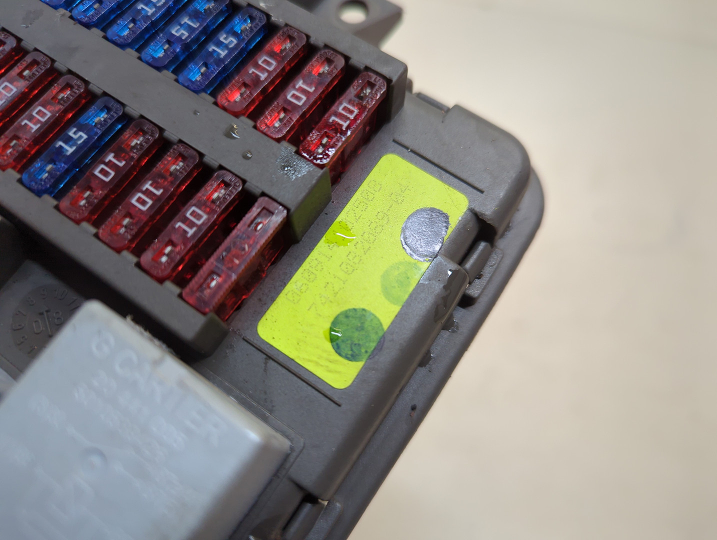 Блок предохранителей