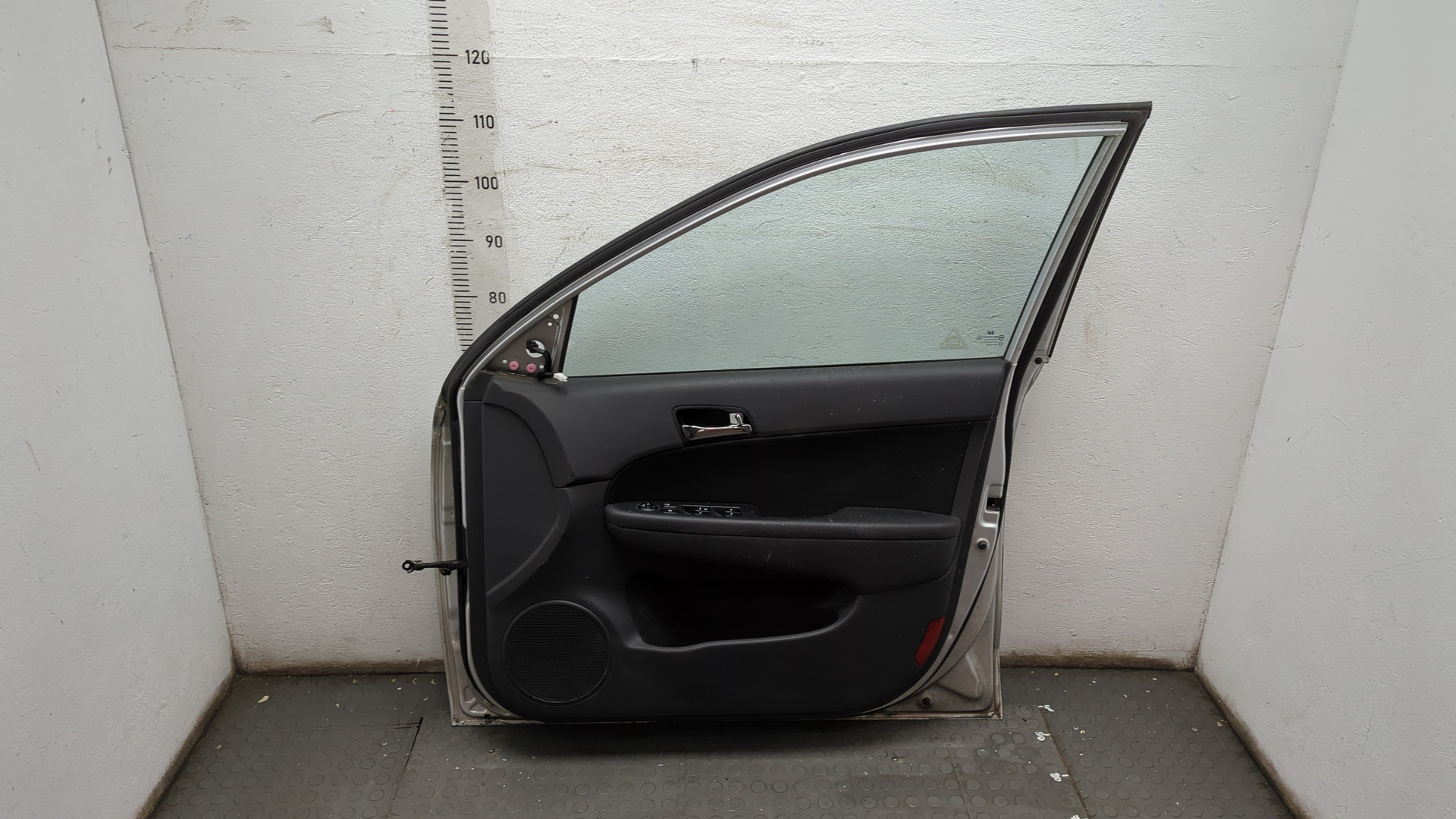 Дверь передняя правая