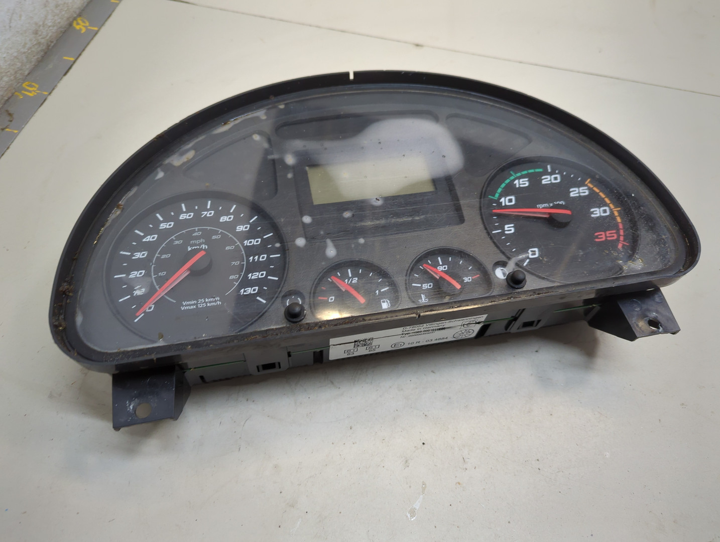 Панель приборов