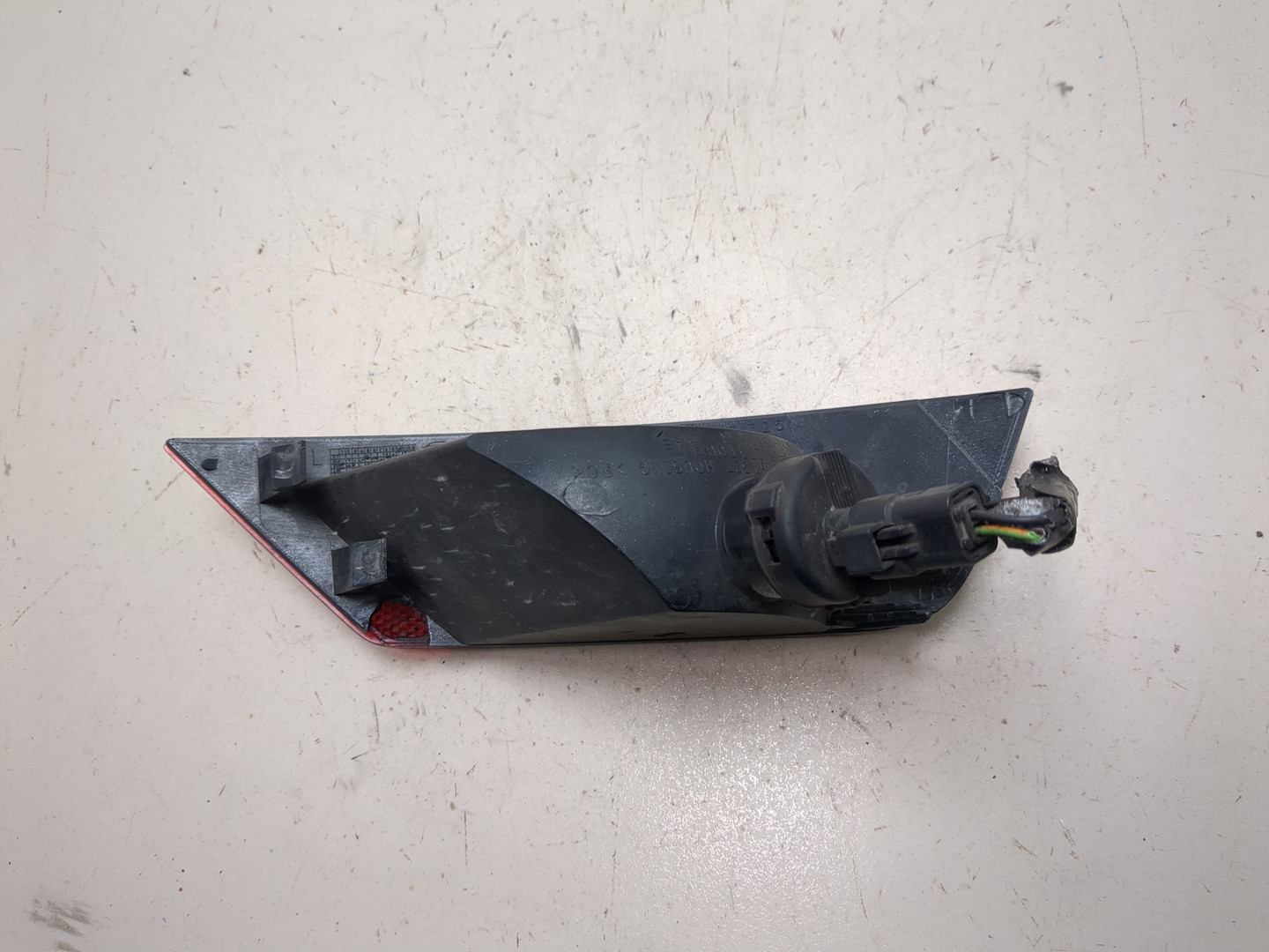 Фара противотуманная левая