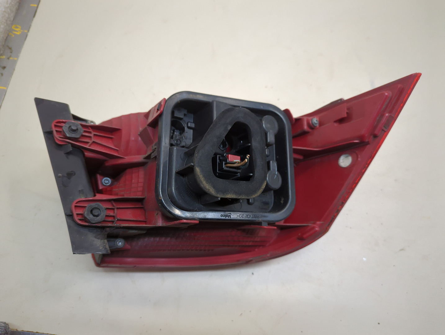 Фонарь задний правый