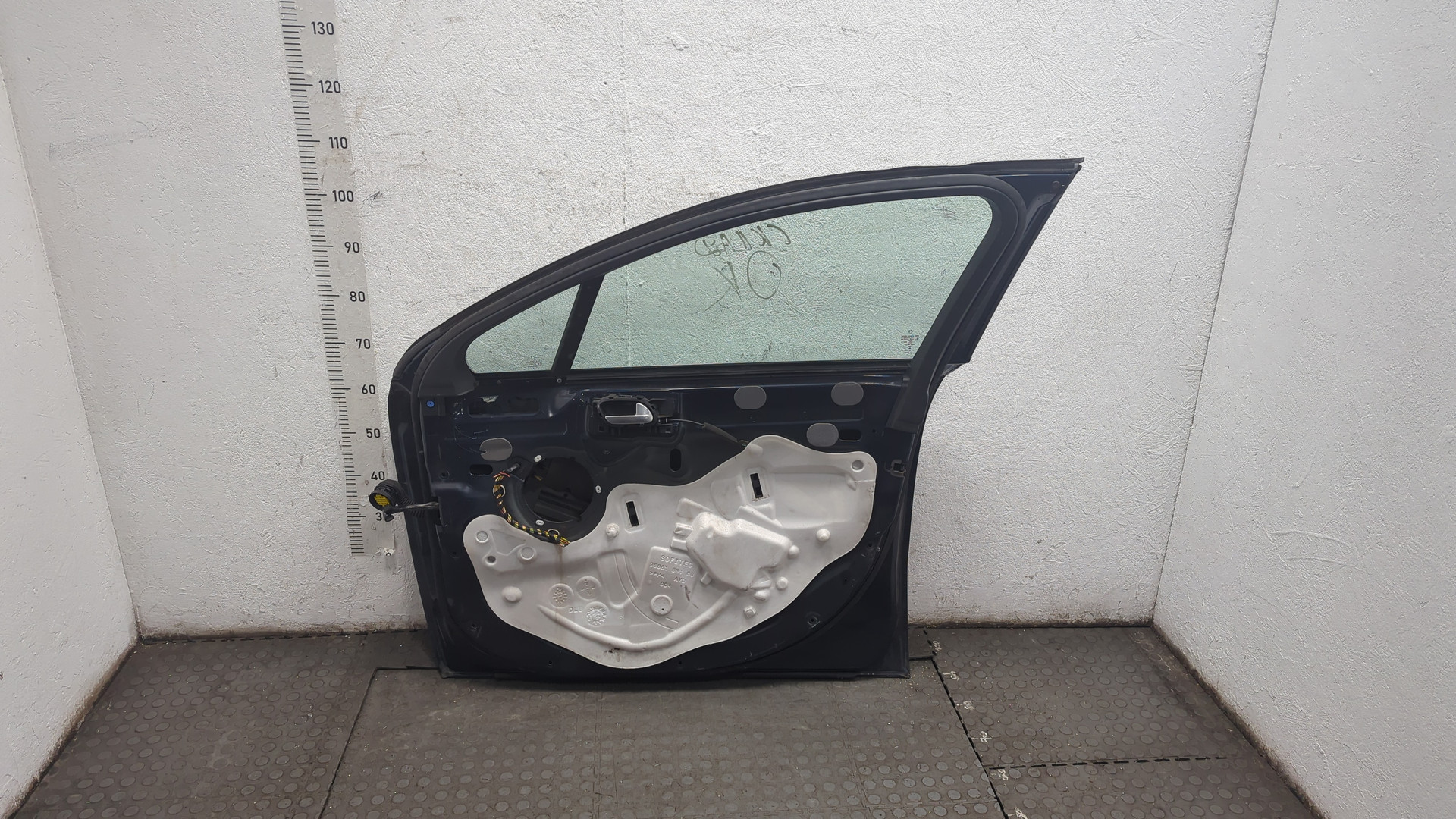 Дверь передняя правая