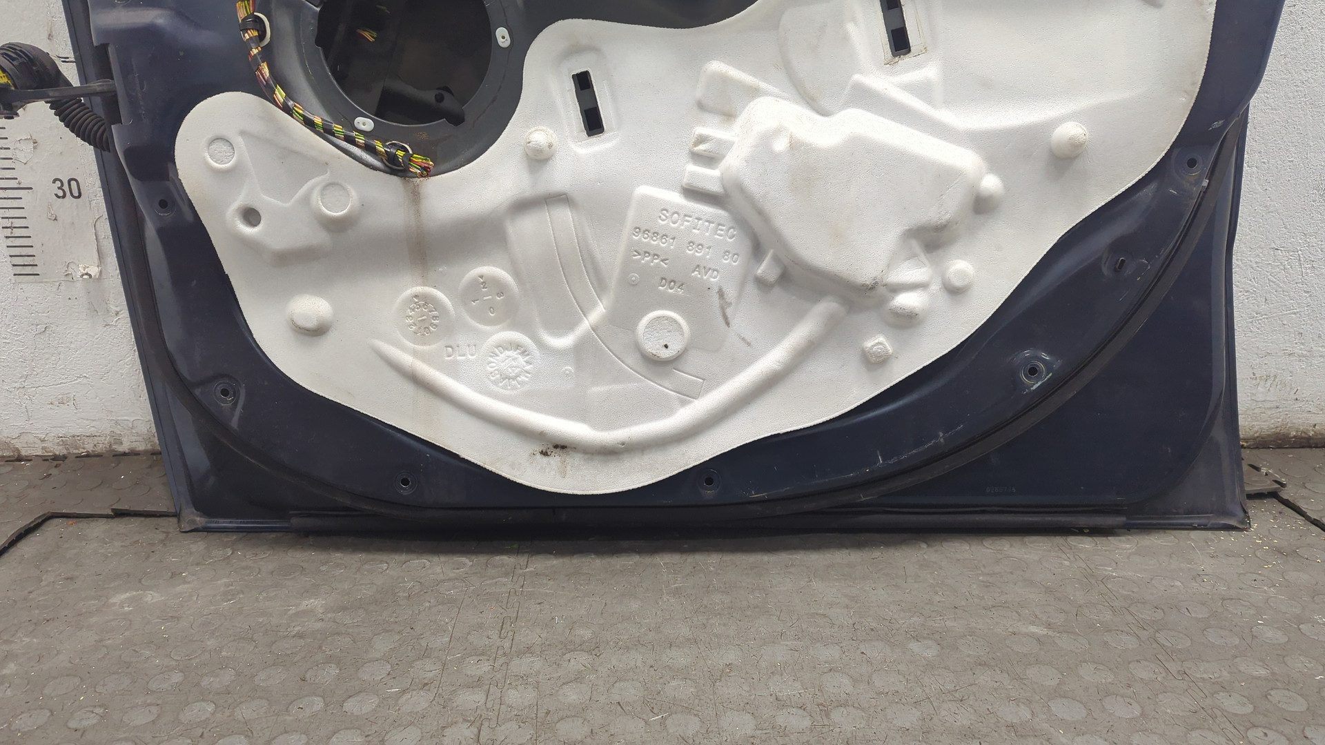 Дверь передняя правая