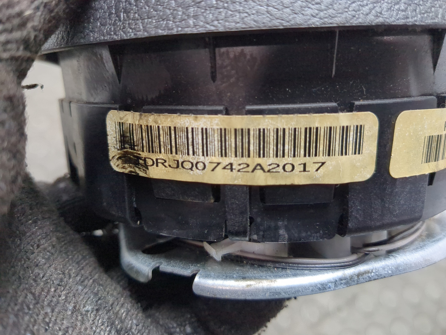 Подушка безопасности в рулевое колесо