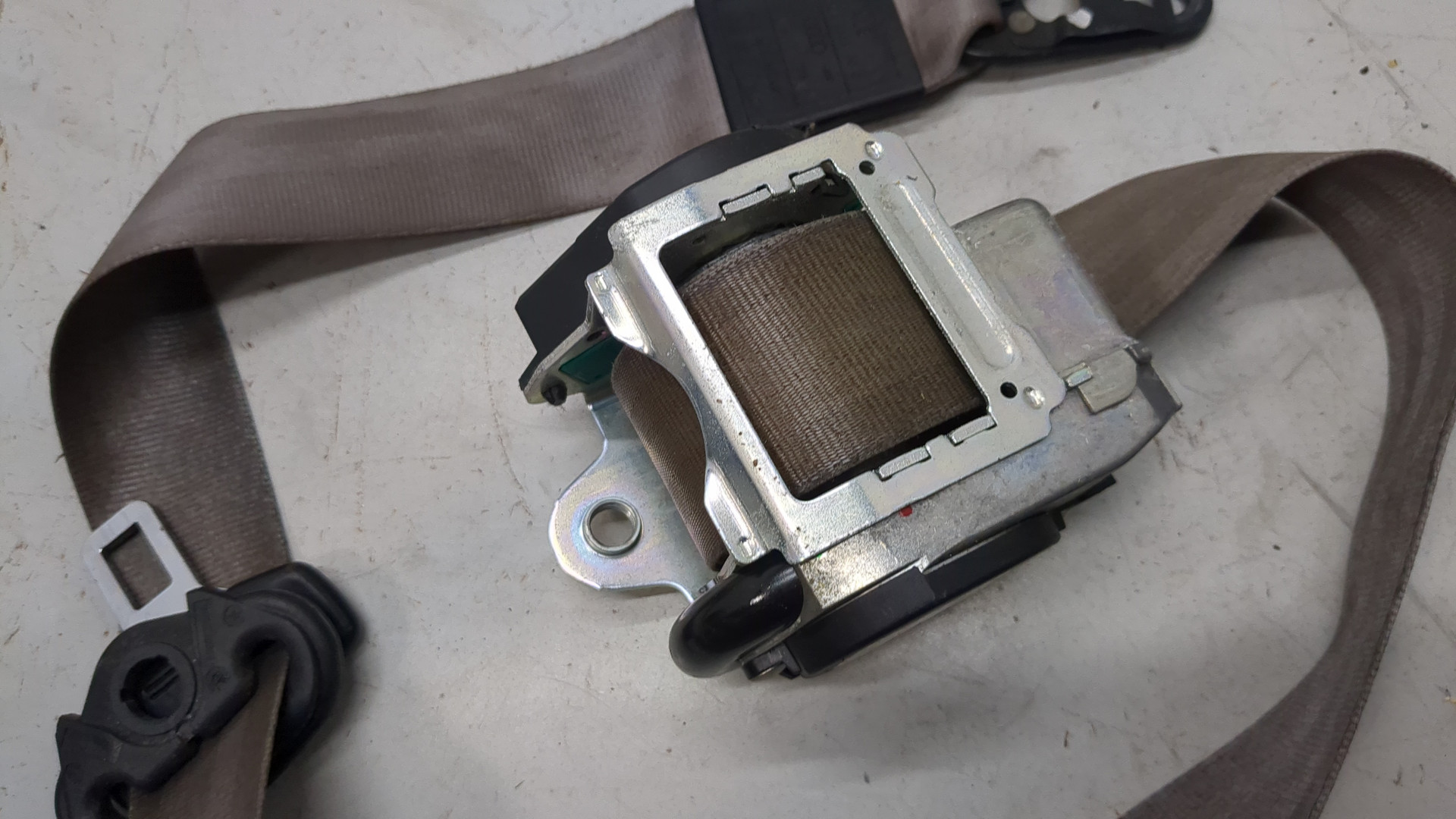 Ремень безопасности