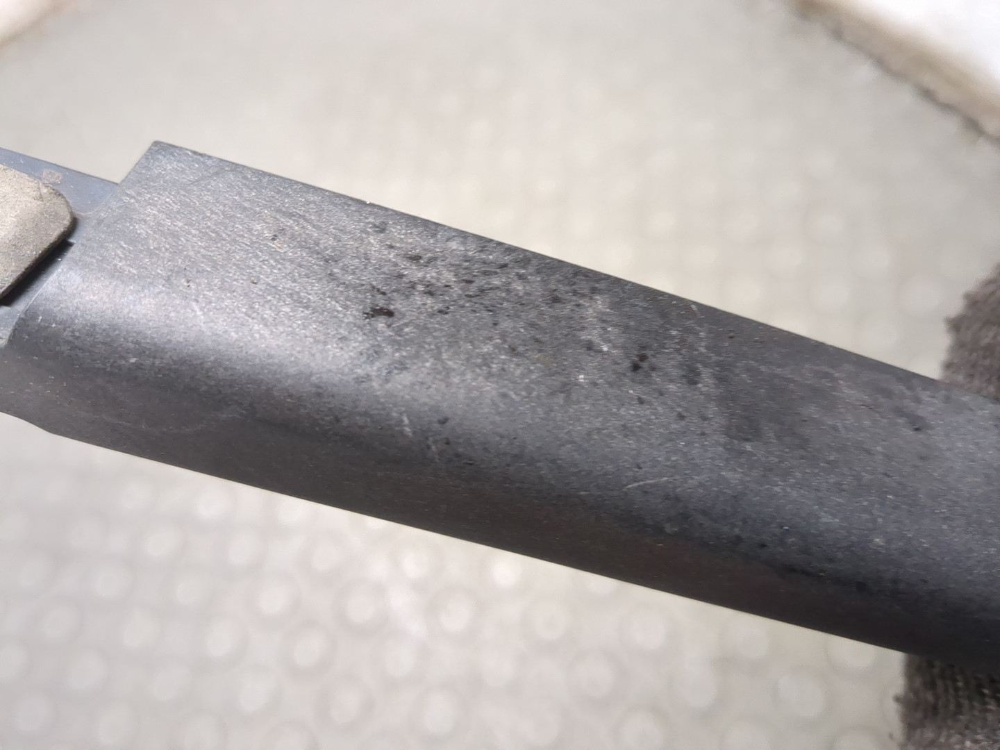 Поводок стеклоочистителя заднего