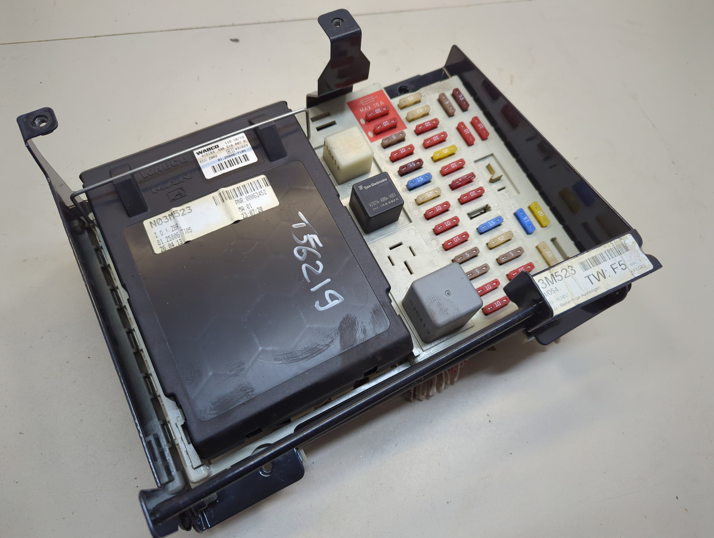 Блок управления подвеской