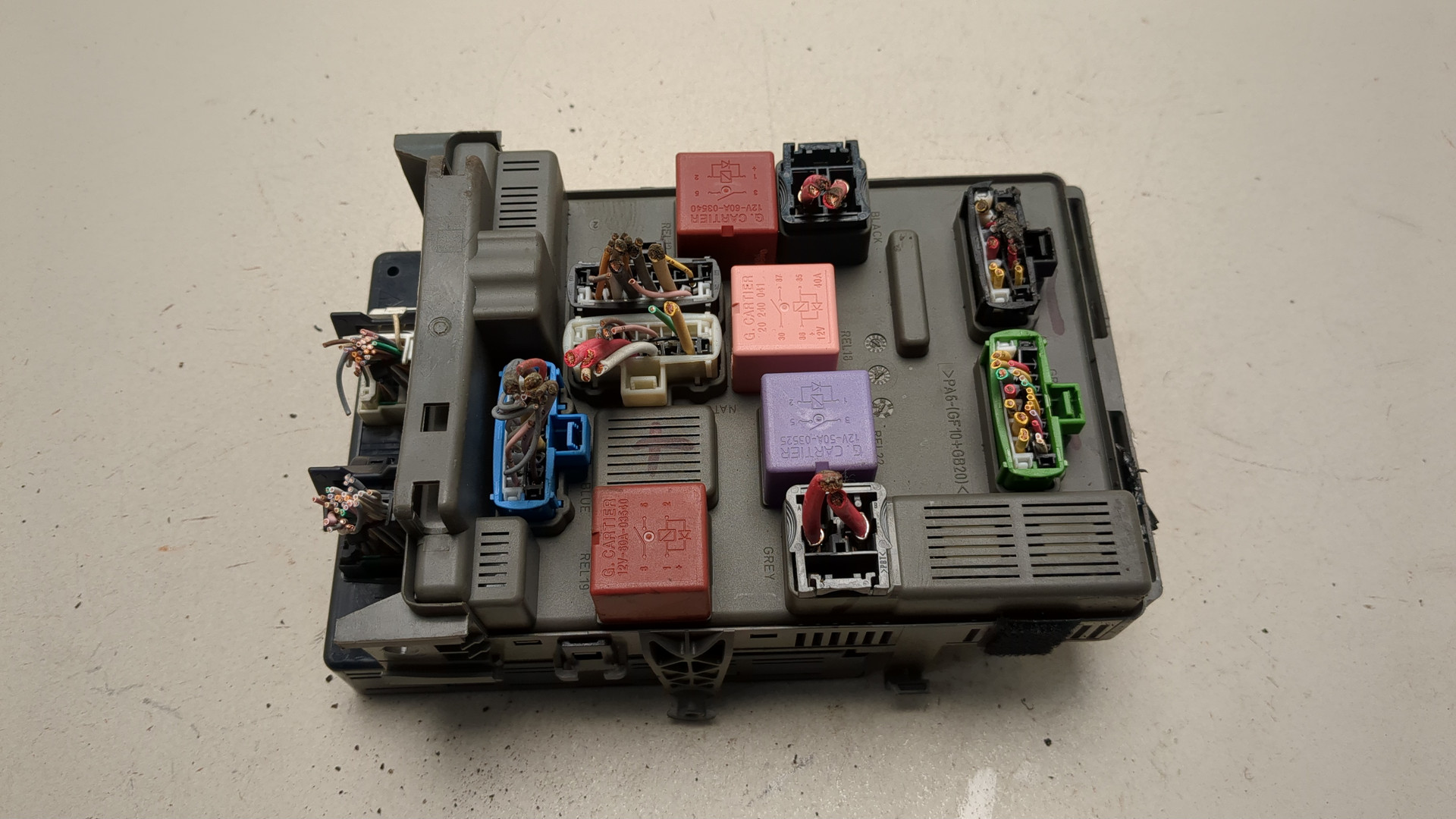 Блок предохранителей