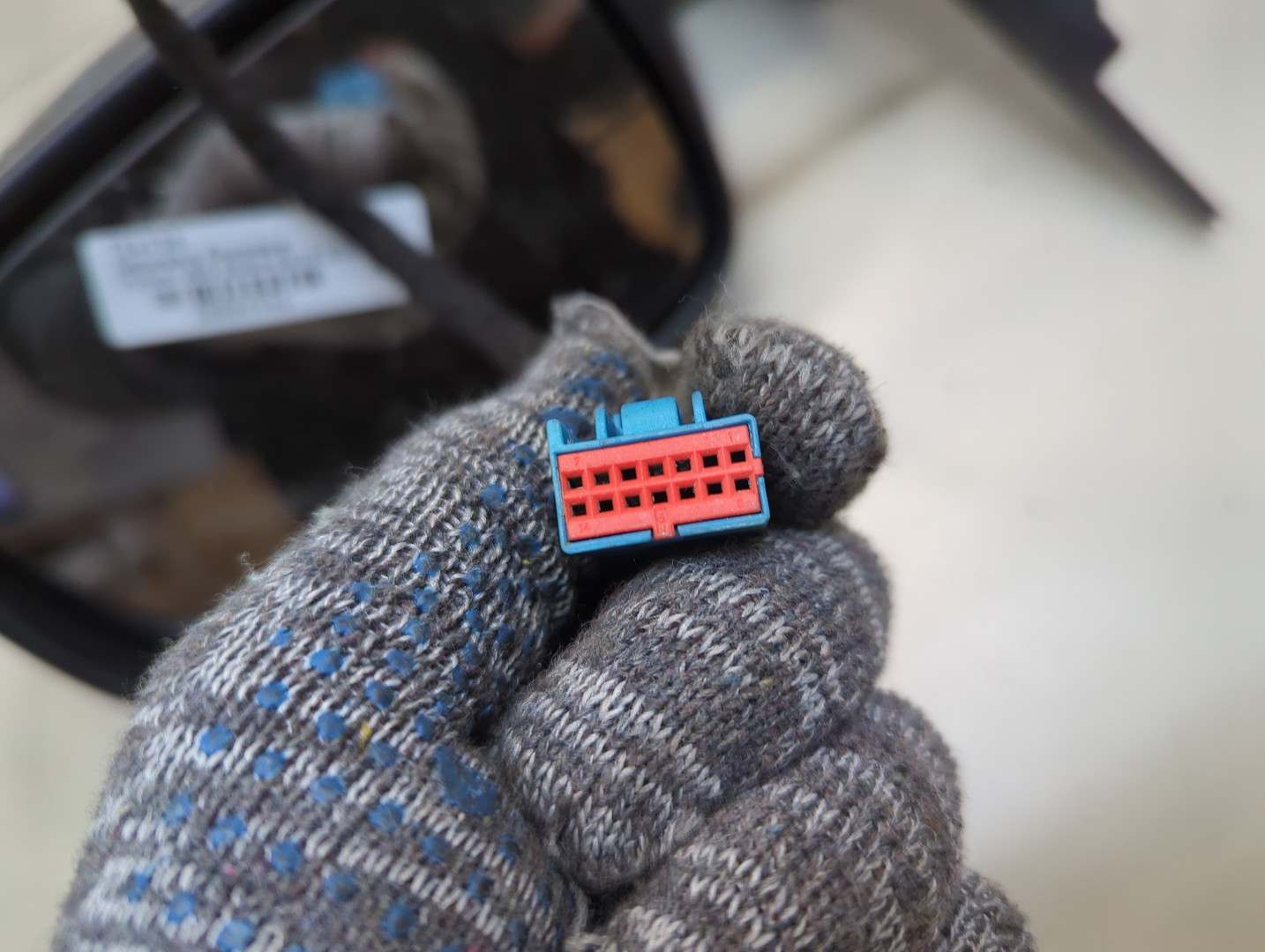 Зеркало правое электрическое