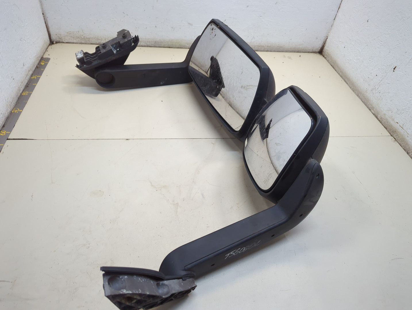 Зеркало левое электрическое