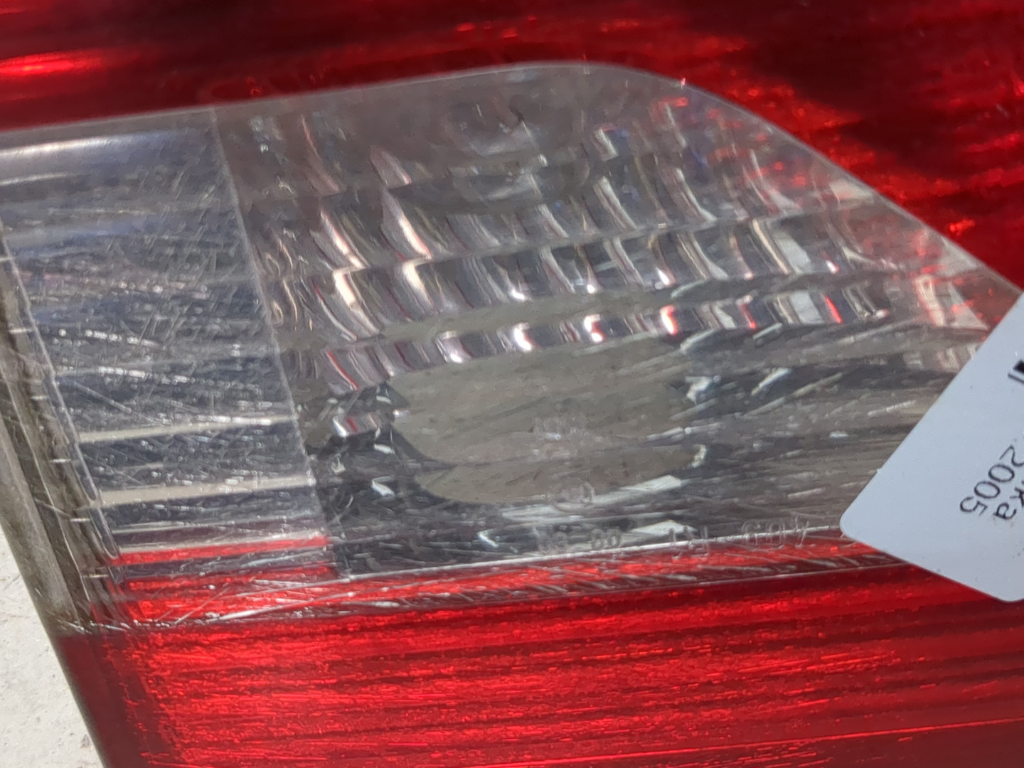 Фонарь задний внутренний правый