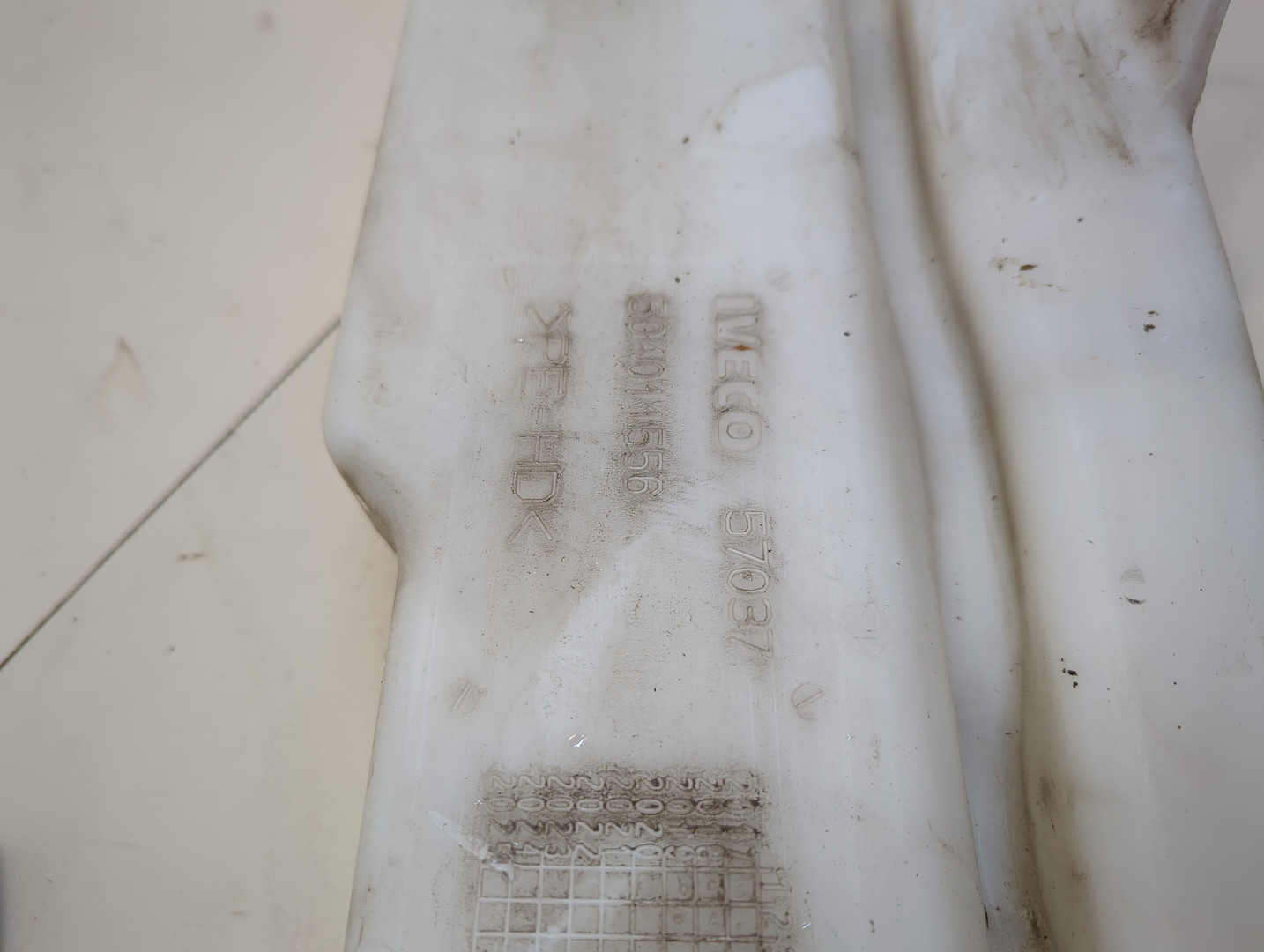 Бачок омывателя лобового стекла