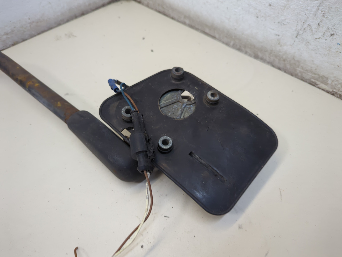 Зеркало левое электрическое