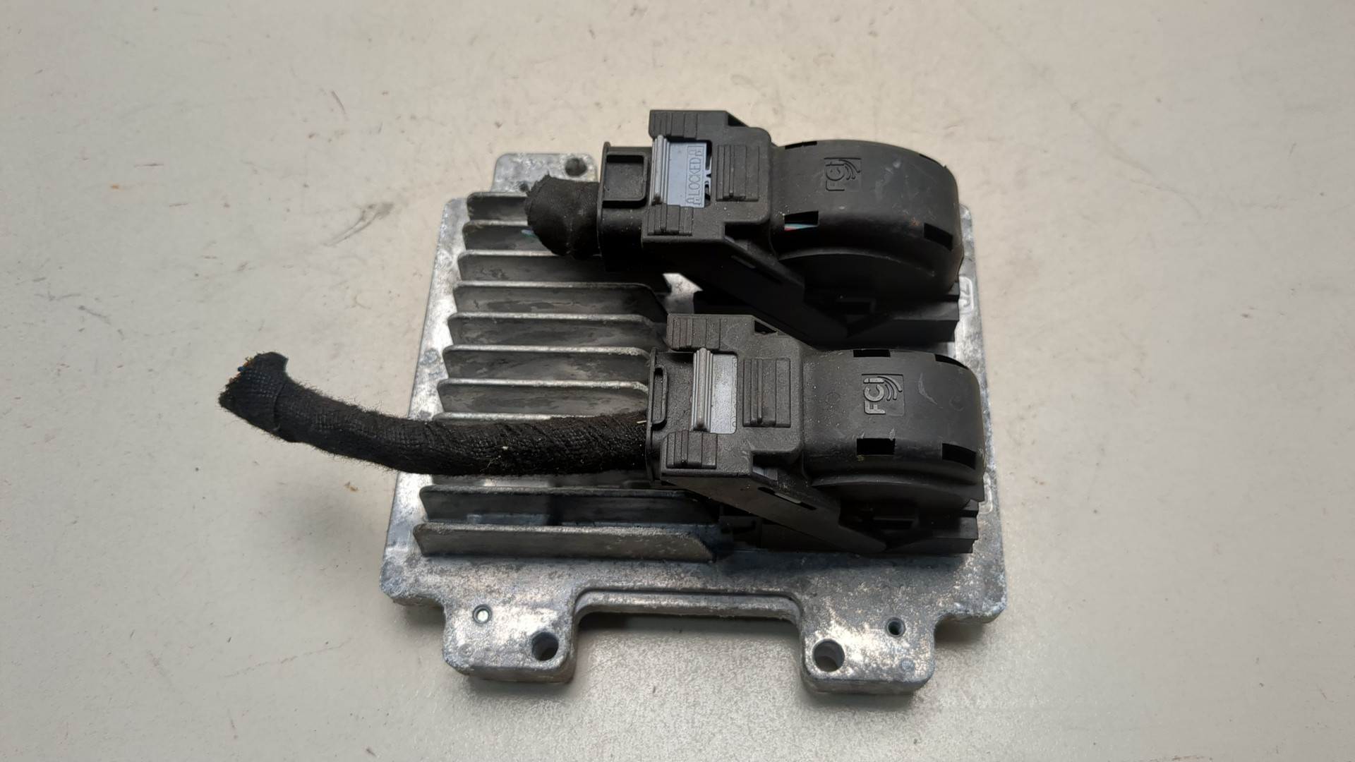 Блок управления двигателем