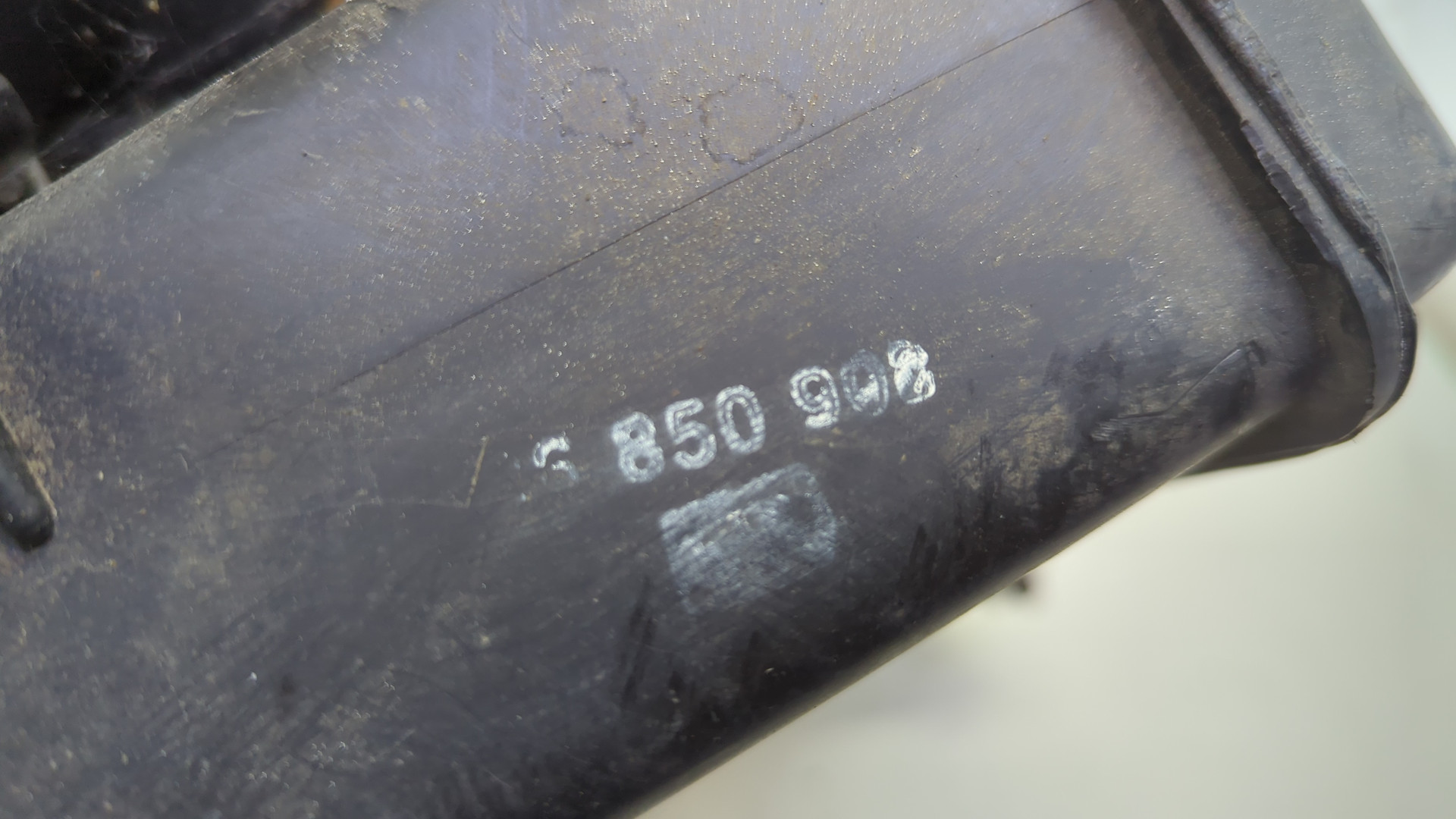 Резонатор воздушного фильтра